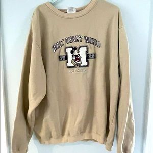 Walt Disney World Crewneck sweatshirt size XL